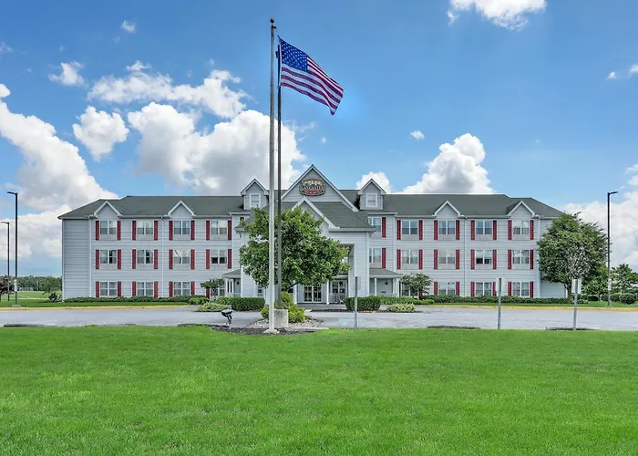 Lancaster Inn & Suites