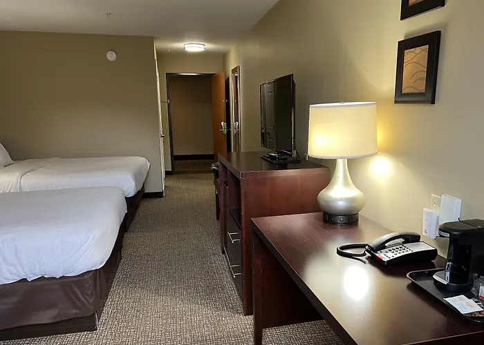Days Inn & Suites By Wyndham Manheim Lebanon
